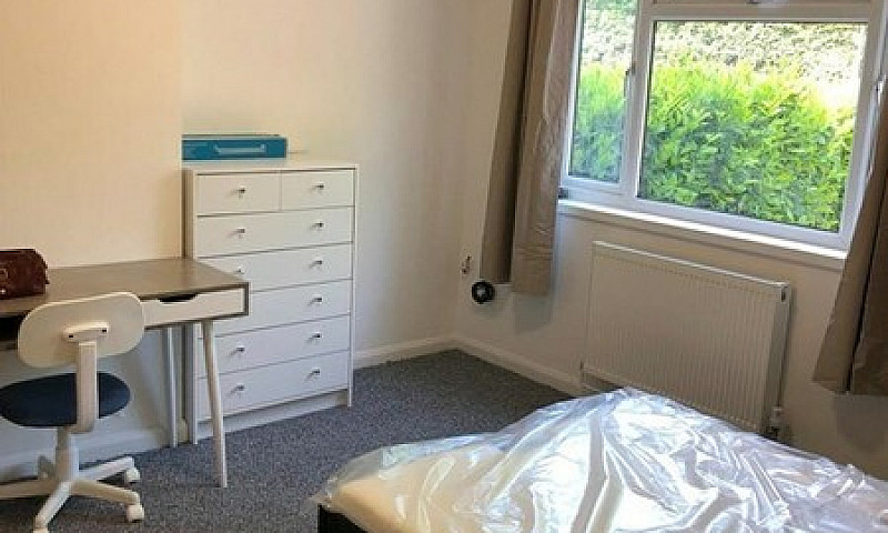 Studio Flat In Tubbe...