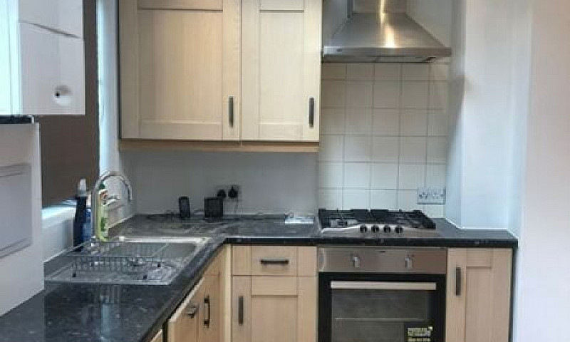 1 Bedroom Flat In Se...