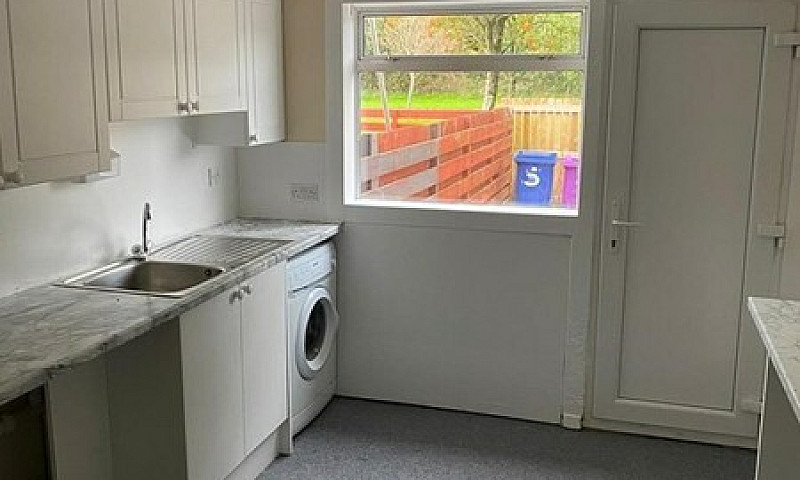 3 Bedroom House In M...