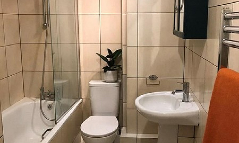1 Bedroom Flat In Mo...