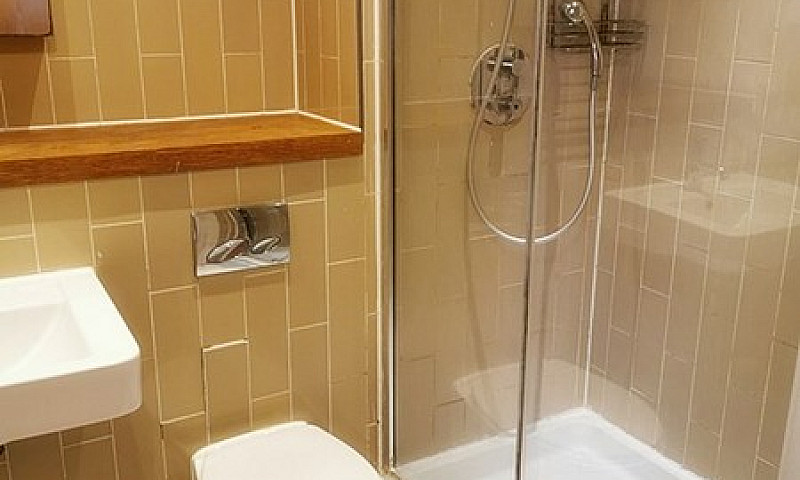 2 Bedroom Flat In Ar...