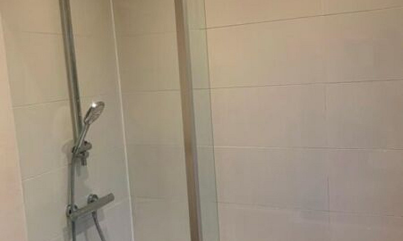 2 Bedroom Flat In Gr...