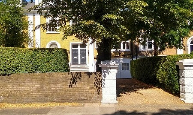 1 Bedroom Flat In Ca...