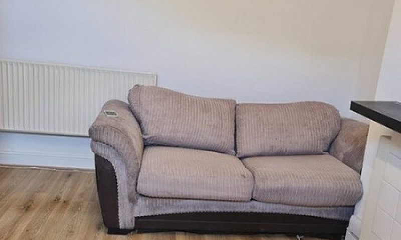1 Bedroom Flat In St...