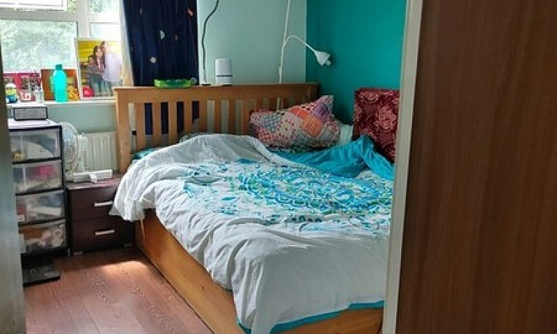 2 Bedroom Flat In Ki...