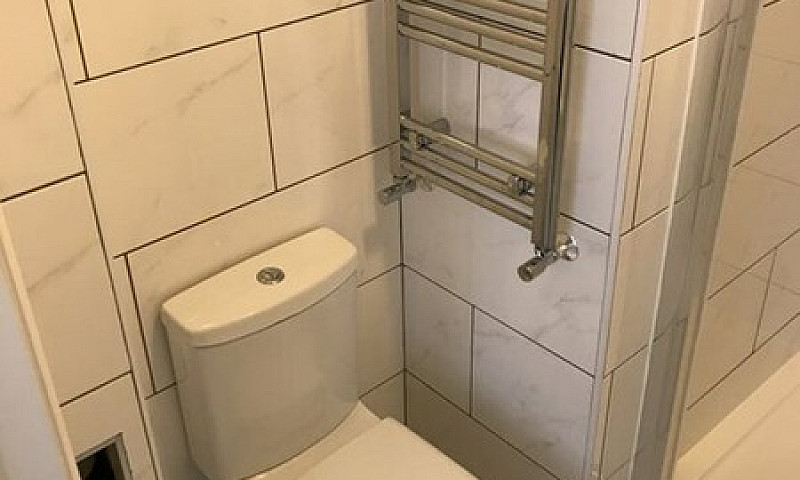 Studio Flat In Cound...