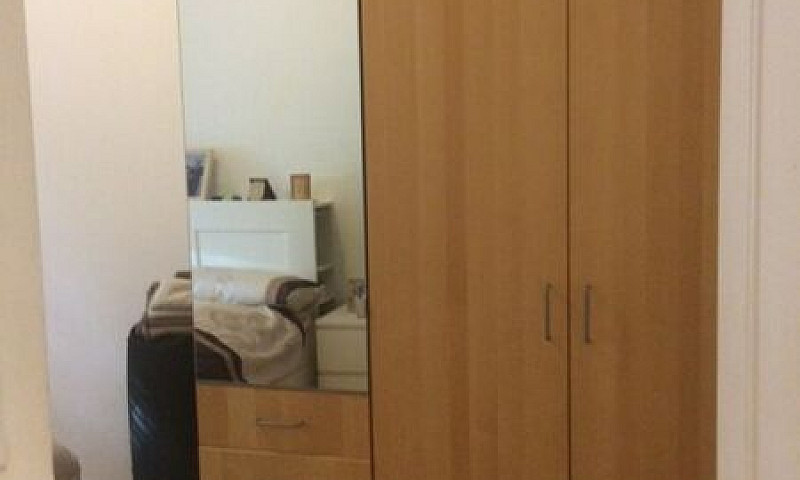 2 Bedroom Flat In Gr...
