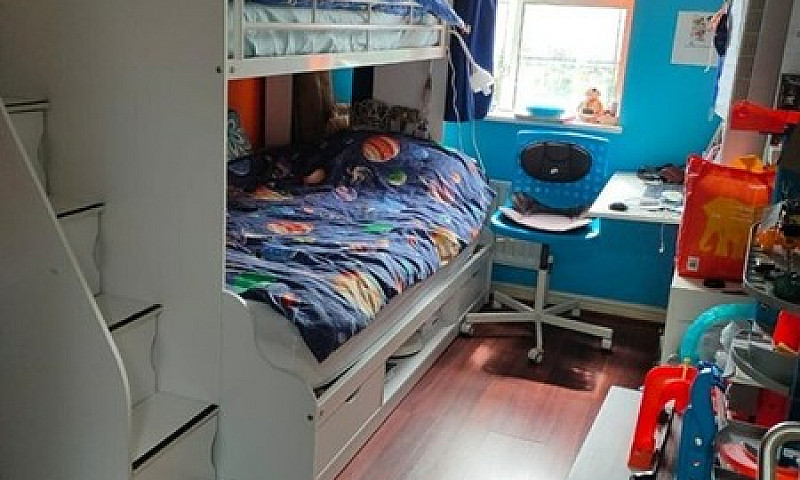 2 Bedroom Flat In Ki...