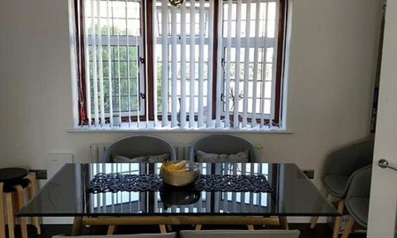 2 Bedroom House In S...