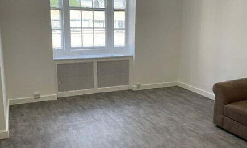 1 Bedroom Flat In Pe...