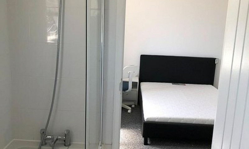 Studio Flat In Tubbe...