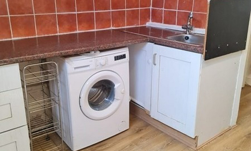 1 Bedroom Flat In St...