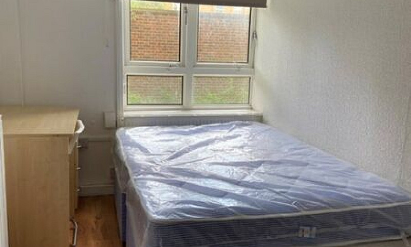 4 Bedroom Flat In Hi...