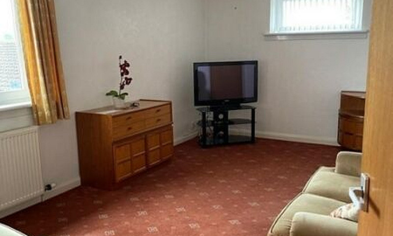 1 Bedroom Flat In Go...