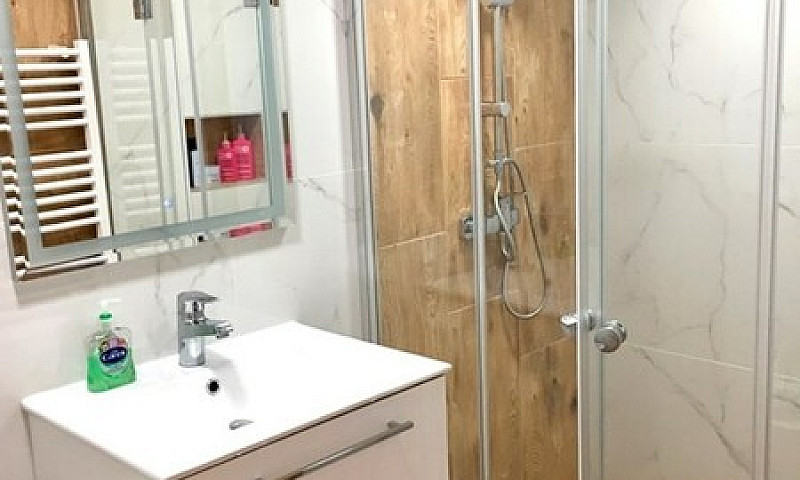 1 Bedroom In Newport...