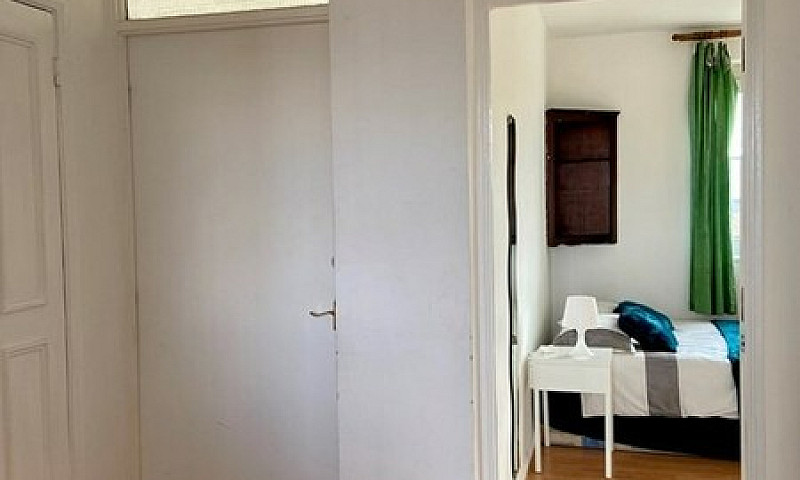 4 Bedroom Flat In We...