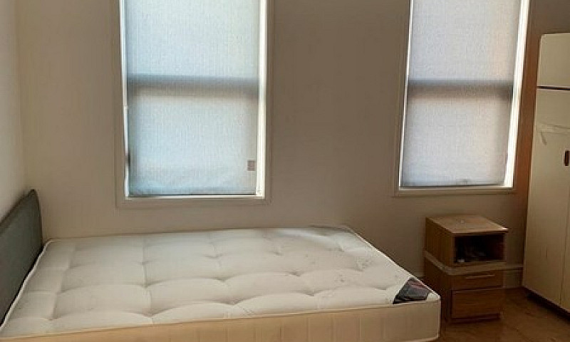 1 Bedroom In London,...
