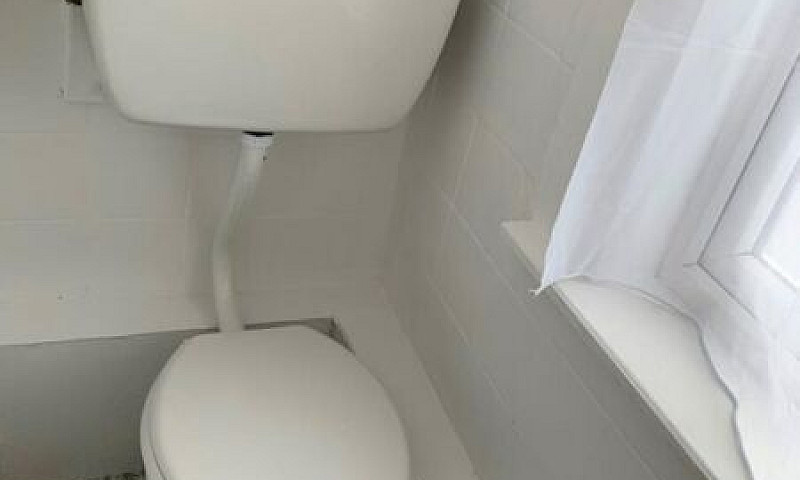 5 Bedroom House In S...