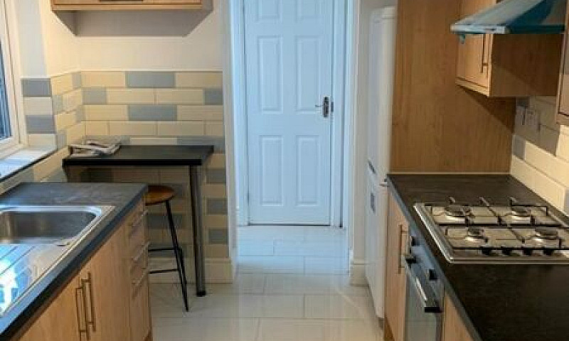 1 Bedroom In London,...