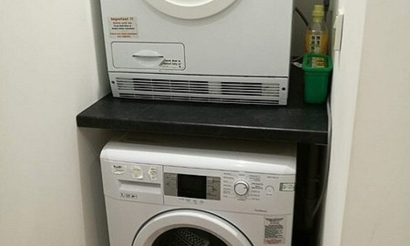 1 Bedroom In Peel Pl...