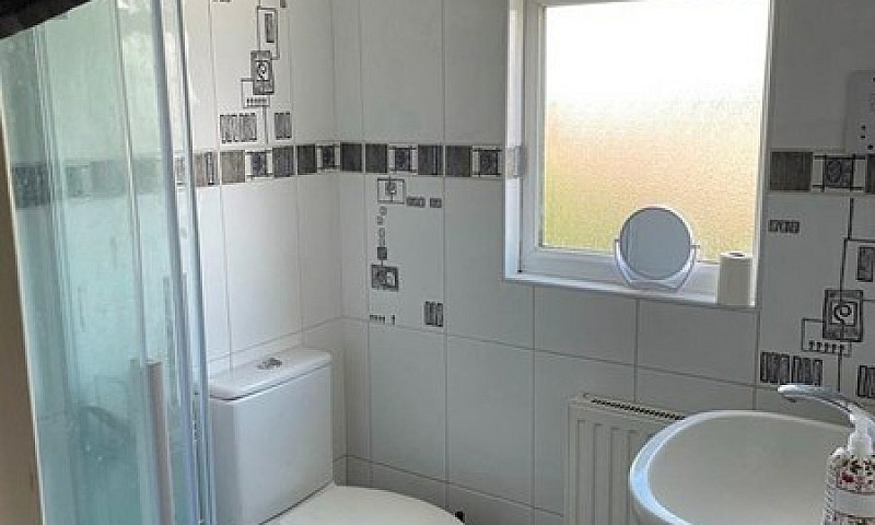 1 Bedroom In Grove R...
