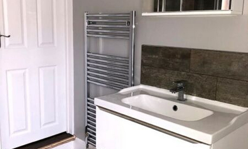 4 Bedroom House In J...