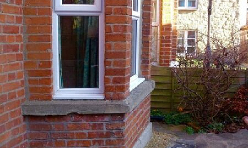 3 Bedroom House In T...