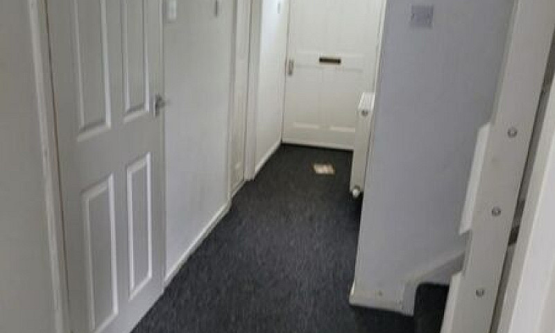 4 Bedroom House In W...
