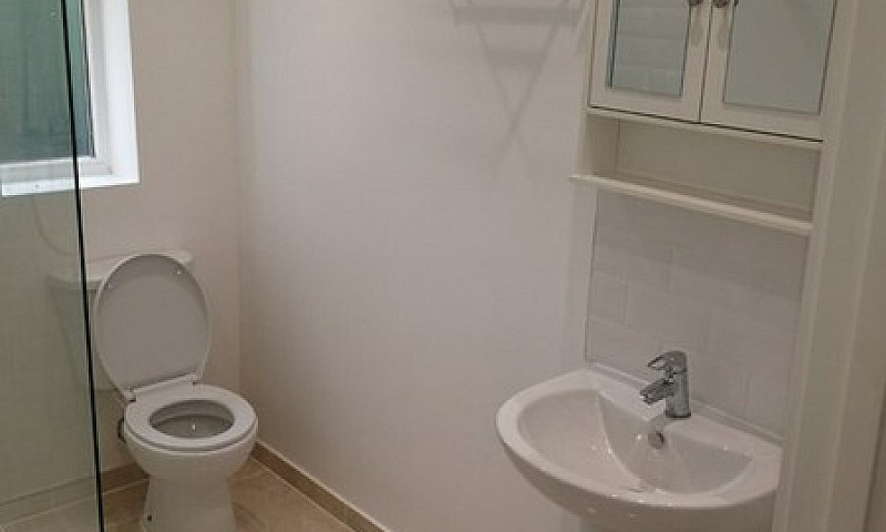 4 Bedroom Flat In Ce...