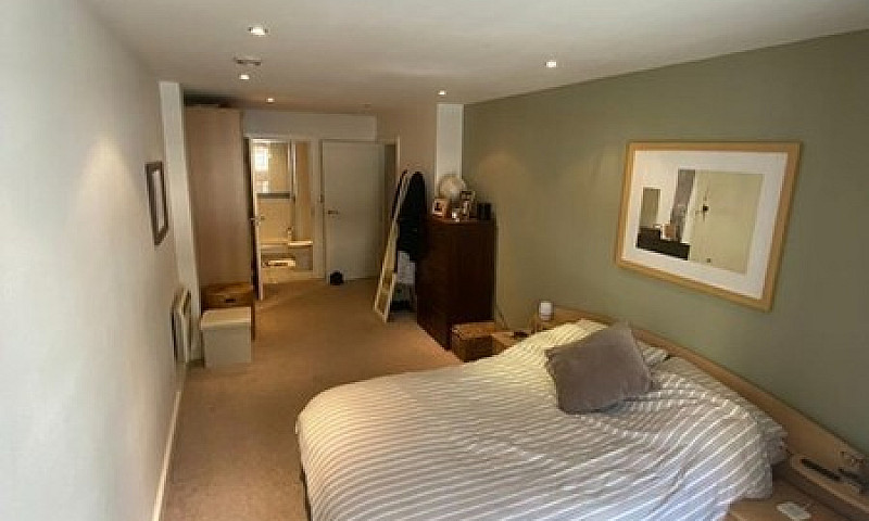 2 Bedroom Flat In Bi...
