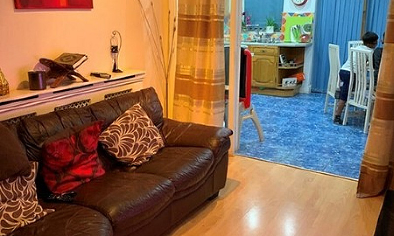 3 Bedroom House In S...