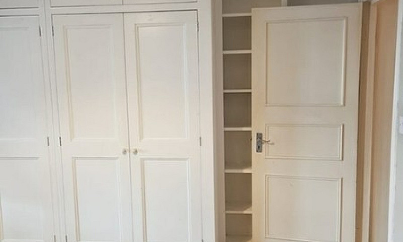 2 Bedroom Flat In Ol...