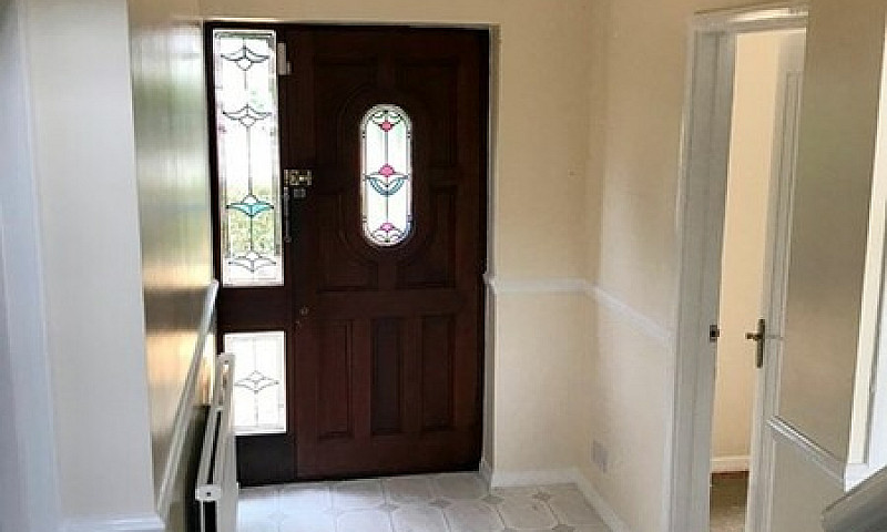 4 Bedroom House In M...