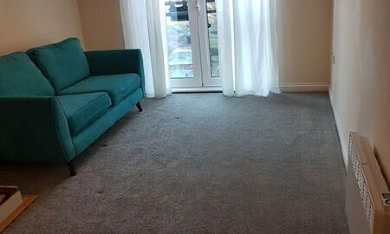 2 Bedroom Flat In Ef...