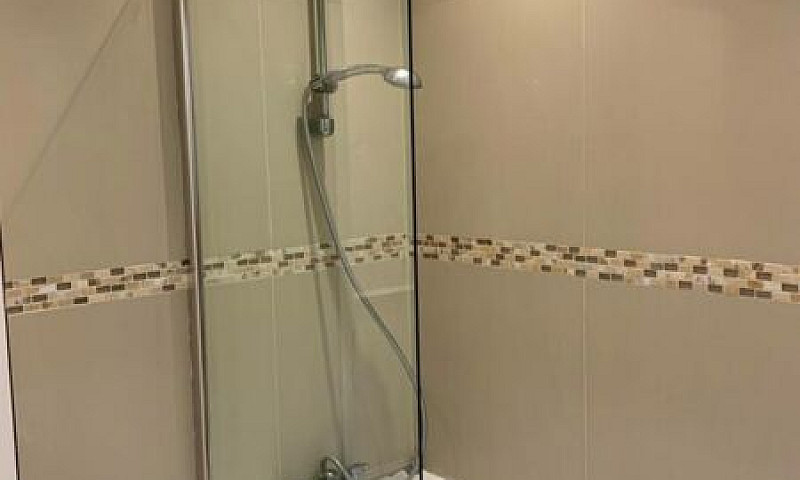2 Bedroom Flat In Ca...