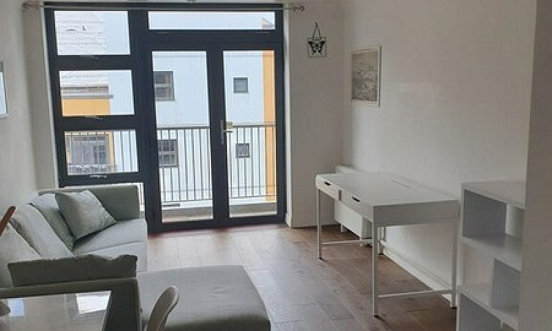 1 Bedroom Flat In Ma...