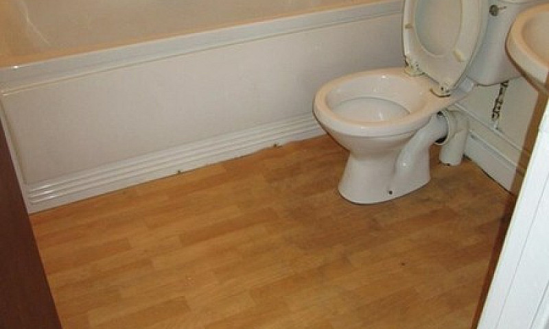 Studio Flat In Afton...