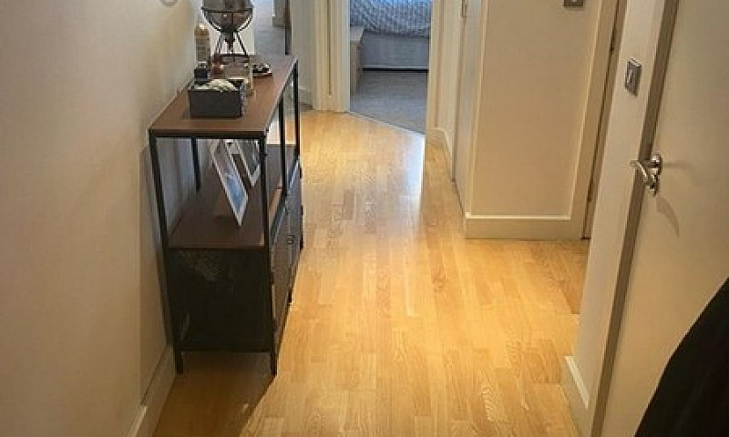 2 Bedroom Flat In Bi...
