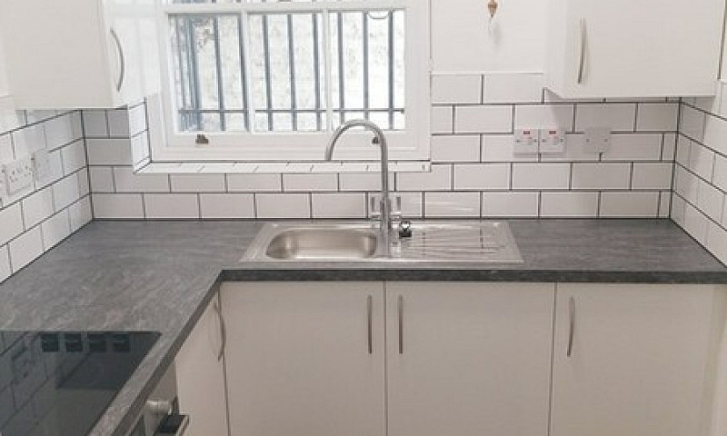 2 Bedroom Flat In Ki...