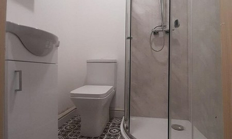 1 Bedroom In Brook S...
