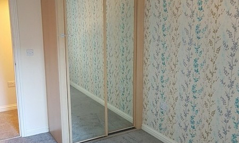 2 Bedroom Flat In Ef...