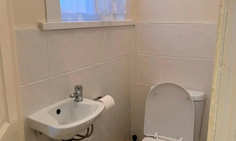 3 Bedroom House In F...