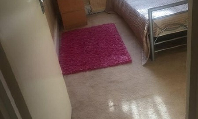 4 Bedroom Flat In Il...