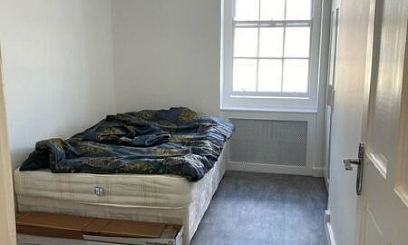 1 Bedroom Flat In Pe...
