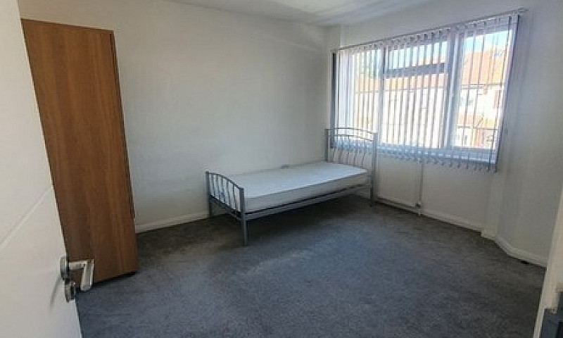 1 Bedroom In Walton ...