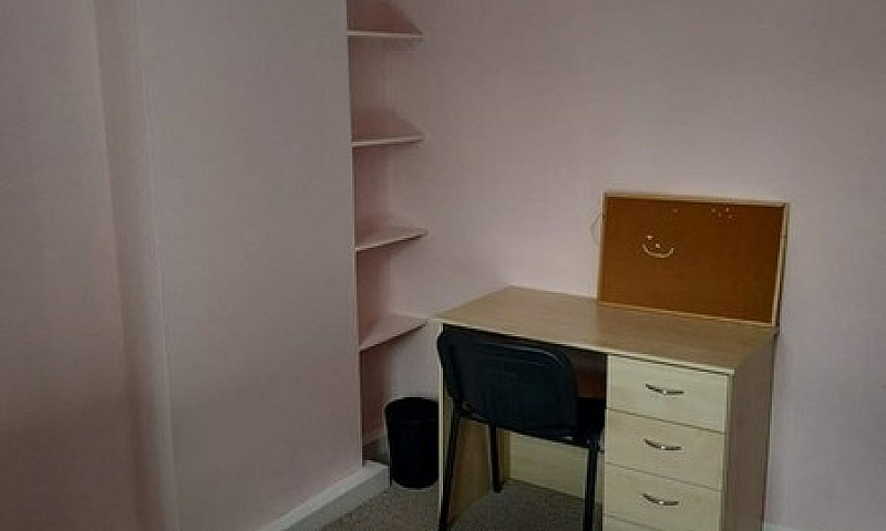 4 Bedroom Flat In Cu...