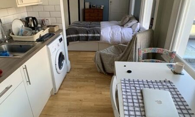 Studio Flat In Semle...