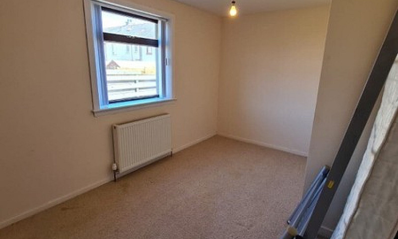 2 Bedroom House In D...