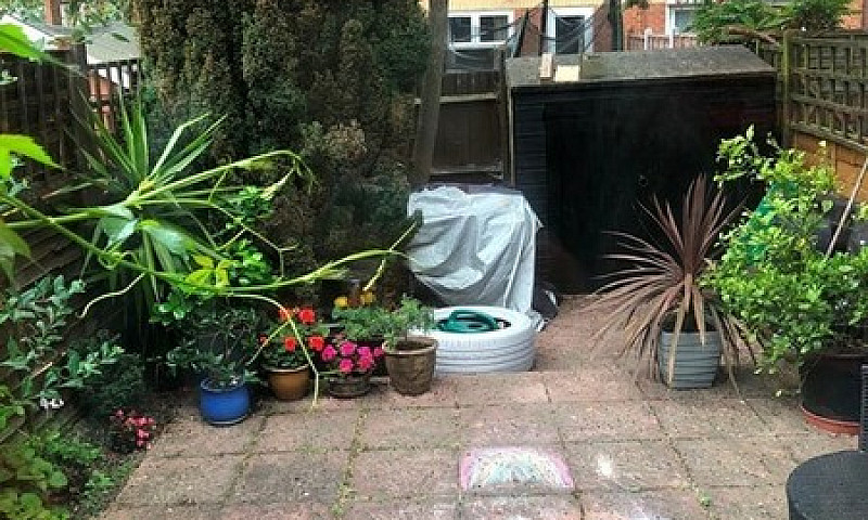 2 Bedroom House In N...