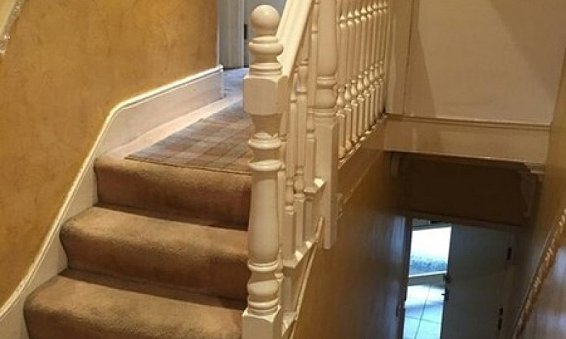 4 Bedroom Flat In Il...